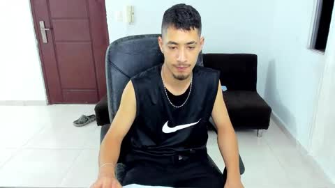 Snapshot of chandler_kenji chatting on February 25, 1:15 am Kenji online show from February 25, 1:15 am