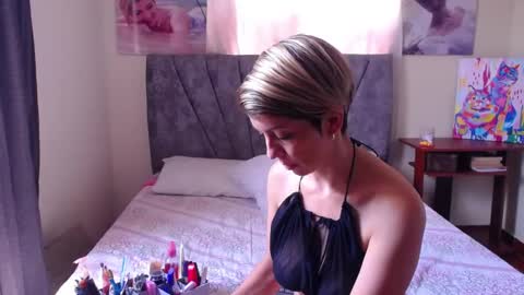 Snapshot of chanel_joliee chatting on April 21, 3:07 pm chanel online show from April 21, 3:07 pm