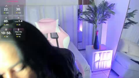 Snapshot of chanel_watson chatting on May 10, 4:06 am CHANEL online show from May 10, 4:06 am