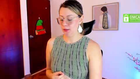 Snapshot of chanell_taylor_ chatting on December 12, 1:39 pm chanell online show from December 12, 1:39 pm