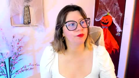 Snapshot of chanell_taylor_ chatting on October 17, 1:25 pm chanell online show from October 17, 1:25 pm