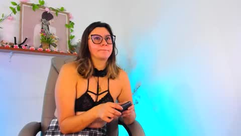 Snapshot of chanell_taylor_ chatting on March 25, 8:42 am chanell online show from March 25, 8:42 am