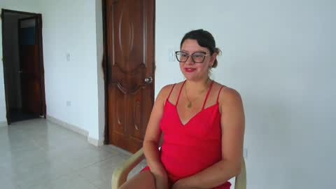 Snapshot of chanell_taylor_ chatting on April 5, 1:19 pm chanell online show from April 5, 1:19 pm