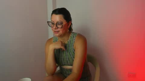 Snapshot of chanell_taylor_ chatting on April 8, 9:53 am chanell online show from April 8, 9:53 am