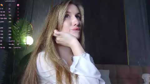 Snapshot of chanelmay chatting on July 22, 6:27 am Chanel online show from July 22, 6:27 am