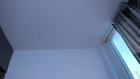 Snapshot of chantall_smith chatting on May 4, 7:54 pm online show from May 4, 7:54 pm