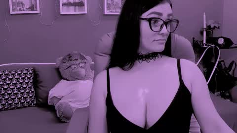 The Queen online show from March 14, 3:06 pm