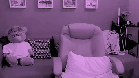 The Queen online show from April 24, 7:55 am