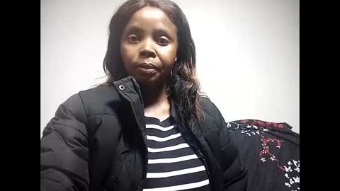 Snapshot of chante665 chatting on May 5, 10:34 am chante665 online show from May 5, 10:34 am