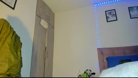 chantellebony online show from April 25, 2:47 am