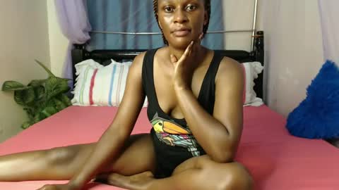 Snapshot of chantelsamz2 chatting on December 8, 12:08 pm Chantel online show from December 8, 12:08 pm