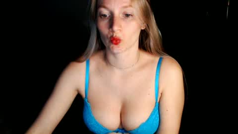 Snapshot of chanti_lovee chatting on July 9, 9:52 pm We Vibe Device that vibrates at the sound of Tips and makes me wet. vibe lush edging daddy lovense online show from July 9, 9:52 pm