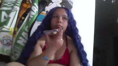 Snapshot of charis_21 chatting on June 28, 3:01 am charis 2 online show from June 28, 3:01 am