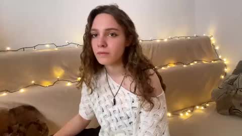 Snapshot of charlalaroia chatting on June 16, 10:07 am Diana online show from June 16, 10:07 am