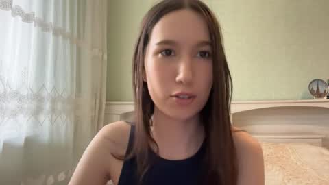 Snapshot of charleenmee chatting on March 3, 10:10 am Scarlett online show from March 3, 10:10 am