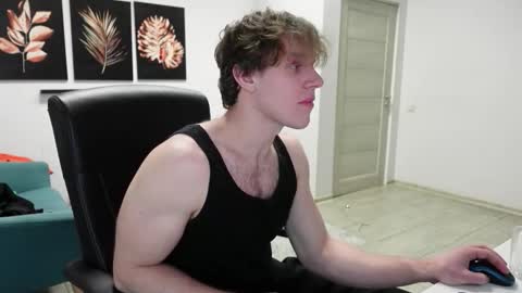 CHARLES DREAMS online show from November 29, 9:40 pm