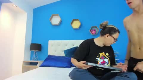 Charles y Elara online show from January 23, 3:58 am