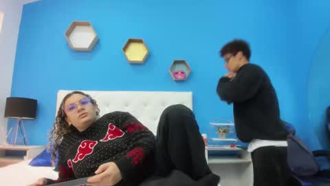 Charles y Elara online show from February 1, 3:08 am