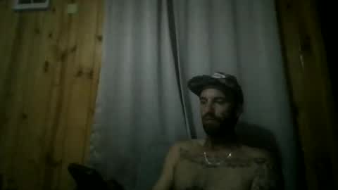 Snapshot of charlesb13 chatting on April 23, 4:14 am charlesb13 online show from April 23, 4:14 am