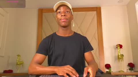 Snapshot of charlesbrown_ chatting on June 4, 12:00 pm charlesbrown_ online show from June 4, 12:00 pm