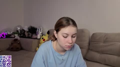 Snapshot of charlesreynosa chatting on February 20, 9:10 am Ariel online show from February 20, 9:10 am