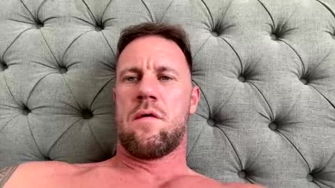 charlie096552 online show from April 22, 1:01 pm