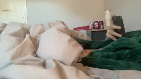 Snapshot of charlie278881 chatting on September 22, 10:17 am charlie278881 online show from September 22, 10:17 am