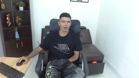 Snapshot of charlie_oconnor chatting on February 18, 8:38 am Charlie oconnor online show from February 18, 8:38 am