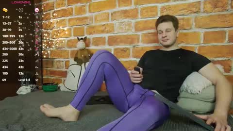 Snapshot of charlie_smiley chatting on January 10, 6:48 am Charlie Smiley online show from January 10, 6:48 am