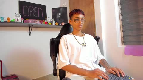 Snapshot of charlieerusso chatting on December 24, 12:22 am Charles Russo online show from December 24, 12:22 am