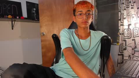 Snapshot of charlieerusso chatting on January 11, 12:55 am Charles Russo online show from January 11, 12:55 am