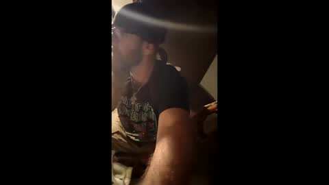 Snapshot of charlieray1 chatting on April 5, 2:42 am charlieray1 online show from April 5, 2:42 am