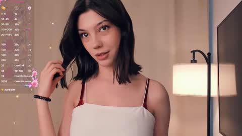 Snapshot of charlinepiker chatting on February 10, 7:12 am Yumi online show from February 10, 7:12 am