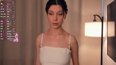 Snapshot of charlinepiker chatting on February 12, 7:14 am Yumi online show from February 12, 7:14 am