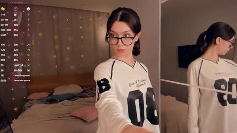 Snapshot of charlinepiker chatting on March 2, 8:15 pm Yumi online show from March 2, 8:15 pm