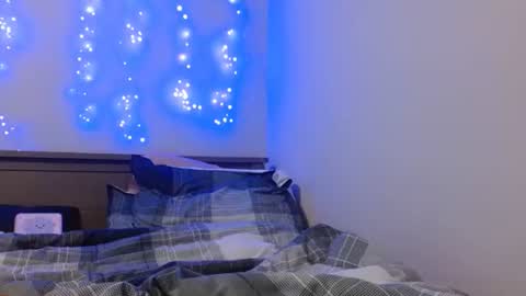 Snapshot of charlotte3anne chatting on February 24, 2:09 am Charlotte online show from February 24, 2:09 am