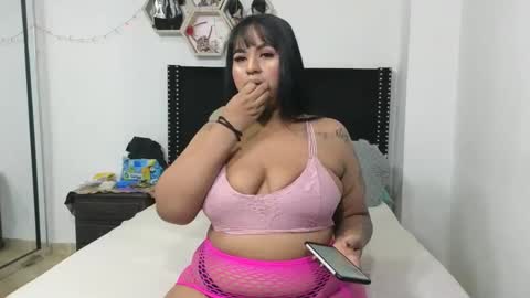 Snapshot of charlotte_027 chatting on January 9, 6:17 am charlotte_027 online show from January 9, 6:17 am