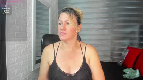 Snapshot of charlotte__g chatting on January 13, 11:41 am charlotte online show from January 13, 11:41 am