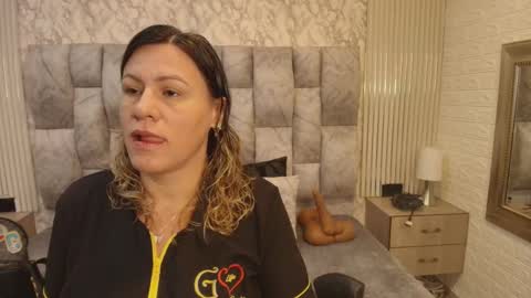 Snapshot of charlotte__g chatting on September 10, 10:48 am charlotte online show from September 10, 10:48 am