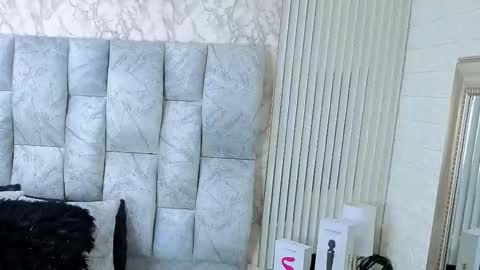Snapshot of charlotte__g chatting on October 6, 11:18 am charlotte online show from October 6, 11:18 am