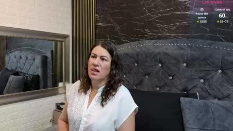 Snapshot of charlotte__g chatting on April 22, 11:12 am charlotte online show from April 22, 11:12 am