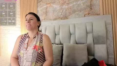 Snapshot of charlotte__g chatting on April 25, 11:24 am charlotte online show from April 25, 11:24 am
