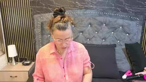 Snapshot of charlotte__g chatting on May 11, 3:07 pm charlotte online show from May 11, 3:07 pm