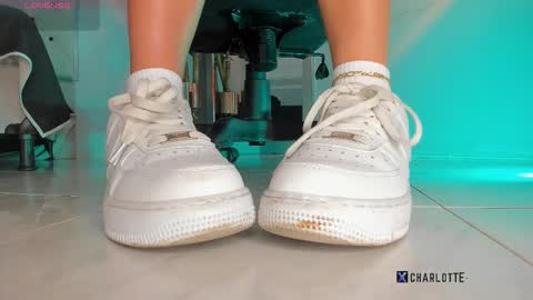 charlotte  grey online show from February 5, 7:18 pm