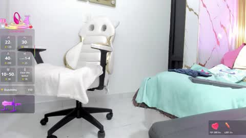 charlotte__milf online show from February 7, 7:56 am