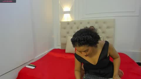 Snapshot of charlotte_dante212 chatting on June 5, 3:46 am charlottte y dante online show from June 5, 3:46 am