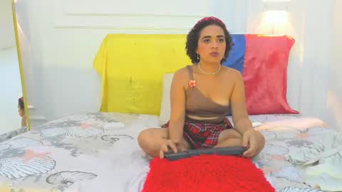 Snapshot of charlotte_dante212 chatting on June 19, 4:06 am charlottte y dante online show from June 19, 4:06 am