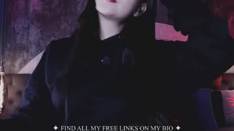 Charlotte online show from March 31, 7:25 pm