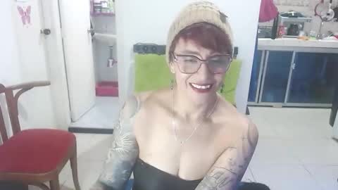 Snapshot of charlotte_gray_1 chatting on May 7, 9:20 pm Charlotte online show from May 7, 9:20 pm