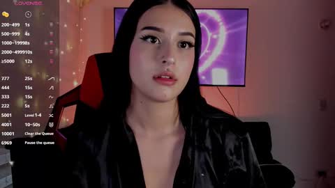 Snapshot of charlotte_greys chatting on September 8, 10:53 pm Charlotte  online show from September 8, 10:53 pm